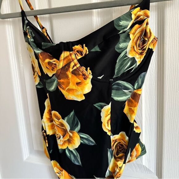 Onia x WeWoreWhat Danielle Floral One Piece Belted Swimsuit Women’s Large - Picture 3 of 11
